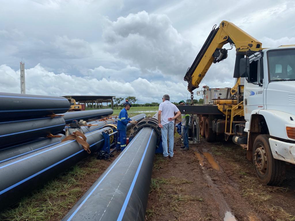 Tubulações de PEAD em obra.